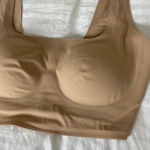 Skims naked scoop tank bra